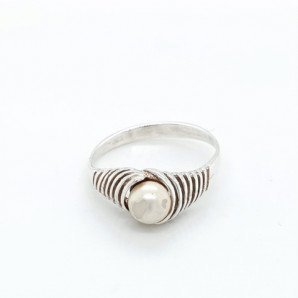 Srebrny zdobny pierścionek